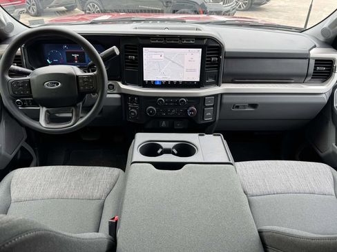 Used 2024 Ford F250 4x4 Crew Cab Super Duty image 2