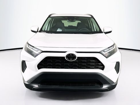 Used 2025 Toyota RAV4 XLE w/ Convenience Package FWD image 2