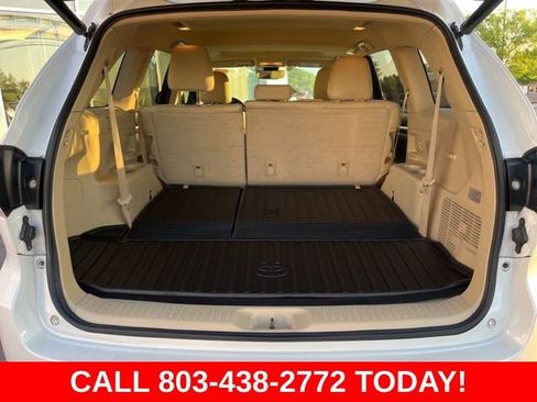 Used 2019 Toyota Highlander Limited image 32