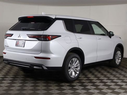 New 2026 Mitsubishi Outlander ES AWD/4WD image 11