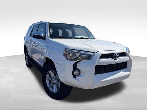 Used 2018 Toyota 4Runner SR5 Premium AWD/4WD image 5