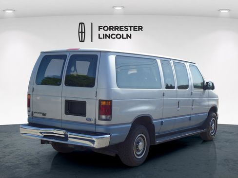 Used 1994 Ford E-350 and Econoline 350 Chateau RWD image 3