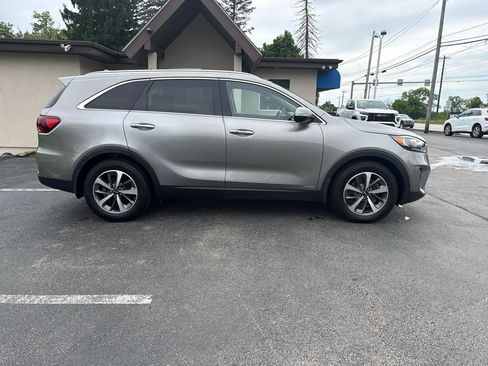 Used 2019 Kia Sorento EX AWD/4WD image 4