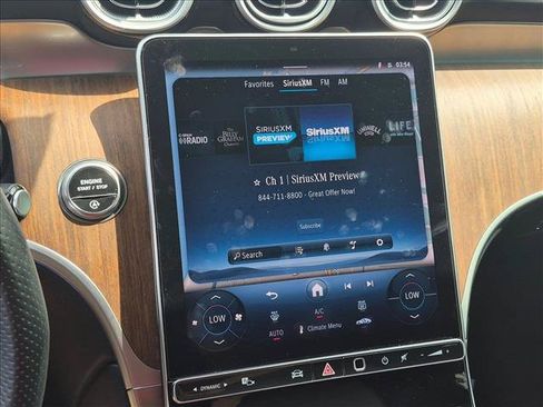 Used 2025 Mercedes-Benz GLC 300 4MATIC image 8