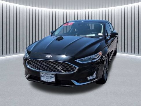 Used 2019 Ford Fusion Titanium FWD image 11