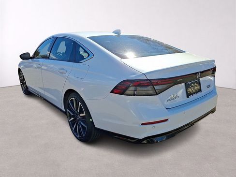 Used 2024 Honda Accord Touring image 5