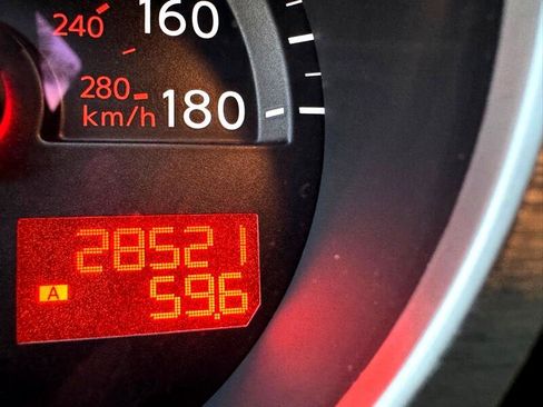 Used 2013 Nissan 370Z Touring image 16