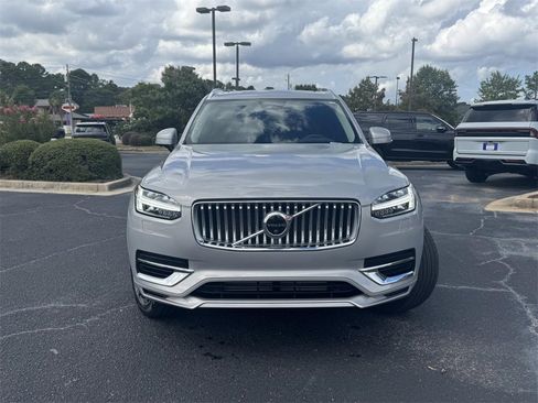 Used 2023 Volvo XC90 T8 Plus w/ Protection Package Premier image 4