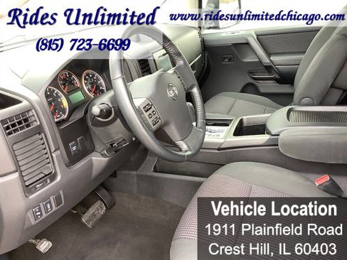 Used 2010 Nissan Titan SE w/ SE Value Truck Pkg image 13