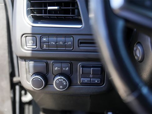 Used 2021 Chevrolet Tahoe LT w/ LT Signature Package image 14