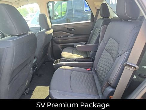 Certified 2025 Nissan Pathfinder SV w/ SV Premium Package FWD image 7