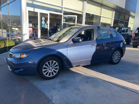 Used 2011 Subaru Impreza 2.5i Premium w/ PWR Moonroof Value Pkg image 3