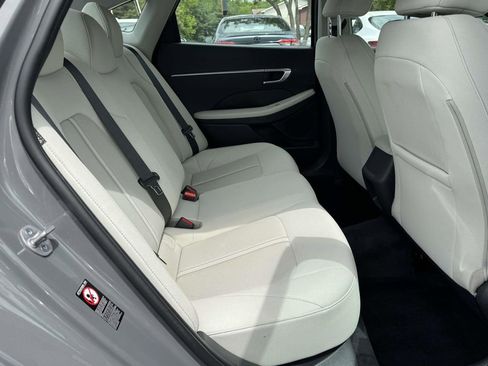 Used 2023 Hyundai Sonata SE FWD image 14
