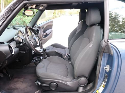 Used 2009 MINI Cooper Convertible FWD image 17
