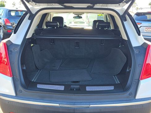 Used 2018 Cadillac XT5 Luxury w/ Driver Awareness Package image 7