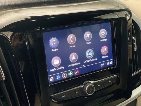 Used 2022 Chevrolet Traverse LS image 10