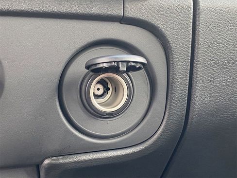 New 2025 Nissan Frontier SV image 32