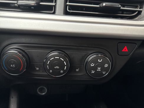 Used 2024 Chevrolet Trax RS w/ Driver Confidence Package image 23