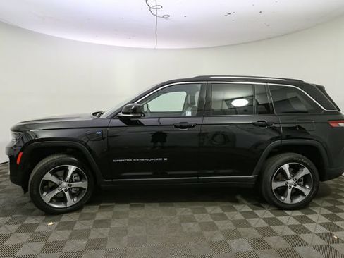 Used 2023 Jeep Grand Cherokee 4WD 4xe image 6