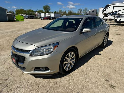 Used 2014 Chevrolet Malibu LTZ FWD image 2