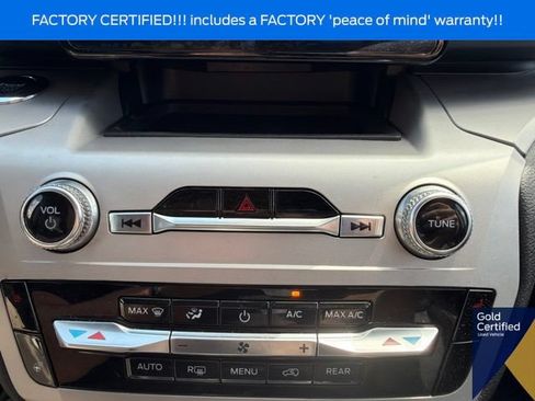 Used 2023 Ford Explorer XLT w/ Equipment Group 202A AWD/4WD image 39