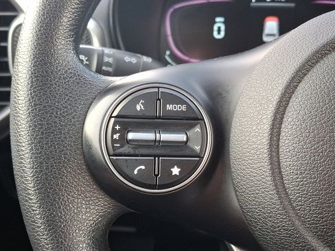 Used 2023 Kia Soul LX w/ LX Technology Package image 20