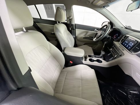 Used 2020 Kia Sportage LX FWD image 25