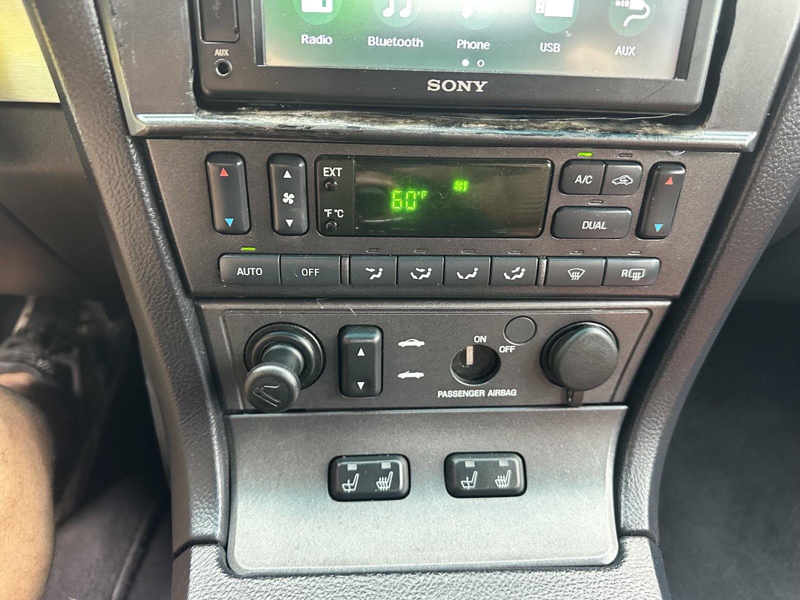 Used 2003 Ford Thunderbird RWD image 17