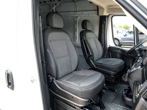 Used 2023 RAM ProMaster 2500 FWD image 33