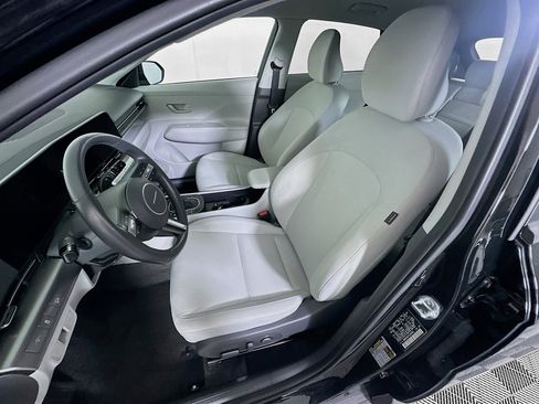 Used 2025 Hyundai Kona SEL FWD image 13