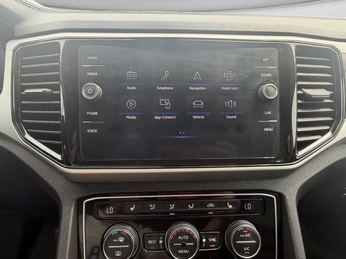 Used 2022 Volkswagen Atlas SE AWD/4WD image 17