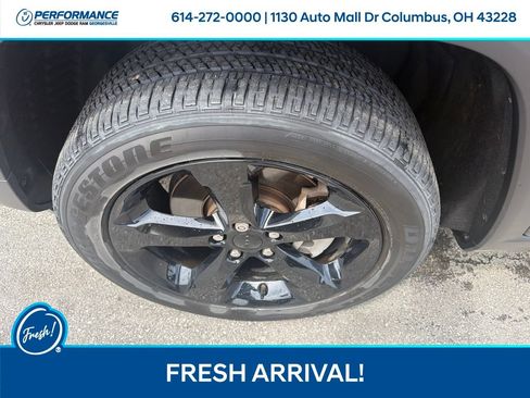 Used 2023 Jeep Grand Cherokee L Laredo AWD/4WD image 10