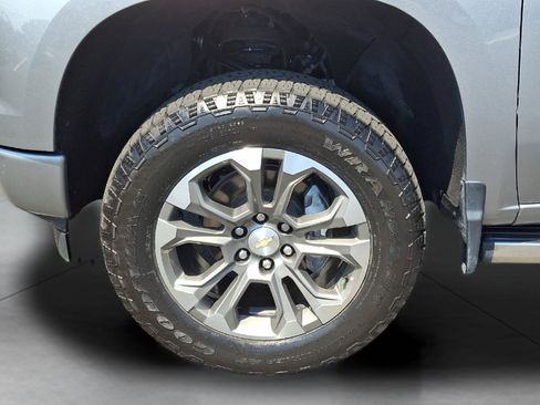 Used 2024 Chevrolet Silverado 1500 High Country w/ Technology Package AWD/4WD image 74