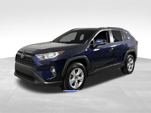 Used 2019 Toyota RAV4 XLE w/ Convenience Package FWD image 1