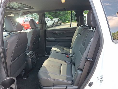Used 2022 Honda Passport TrailSport image 12