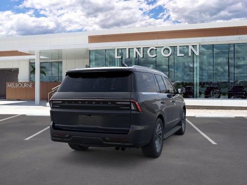 New 2026 Lincoln Navigator Premiere AWD/4WD image 8