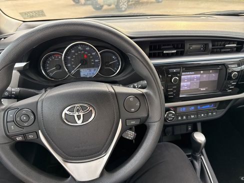 Used 2016 Toyota Corolla LE image 18