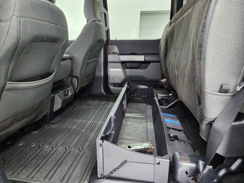 Used 2023 Ford F250 XLT w/ XLT Premium Package image 9