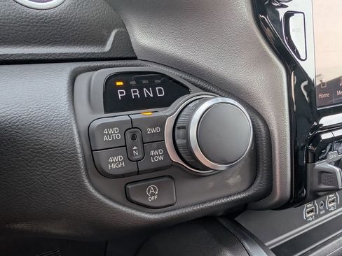 New 2026 RAM 1500 4x4 Crew Cab image 30