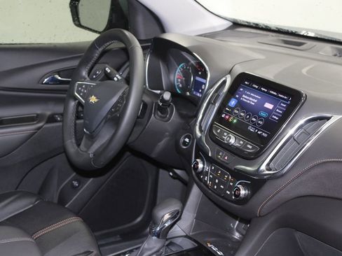 Used 2023 Chevrolet Equinox Premier FWD image 28