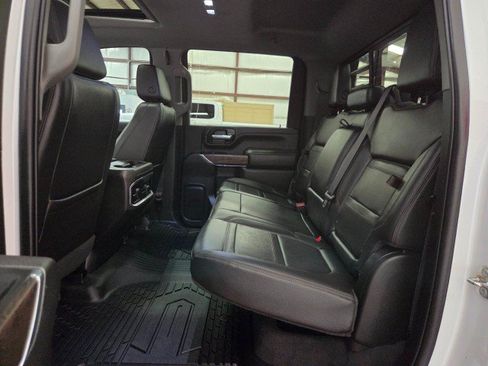 Used 2022 GMC Sierra 2500 Denali AWD/4WD image 9