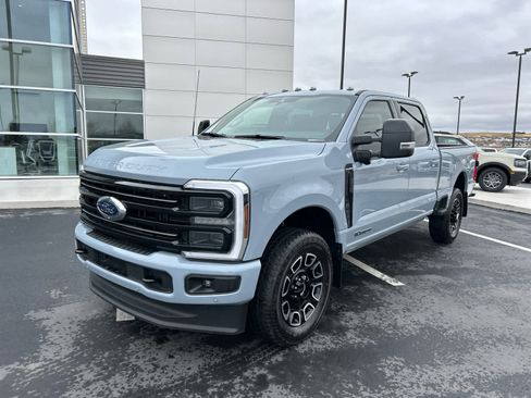 Certified 2025 Ford F350 Platinum image 2