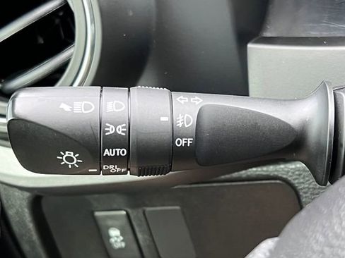 Used 2021 Toyota Tacoma TRD Off-Road w/ Technology Package AWD/4WD image 19