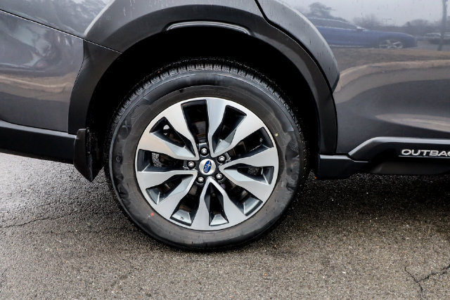 Used 2023 Subaru Outback Touring XT AWD/4WD image 25