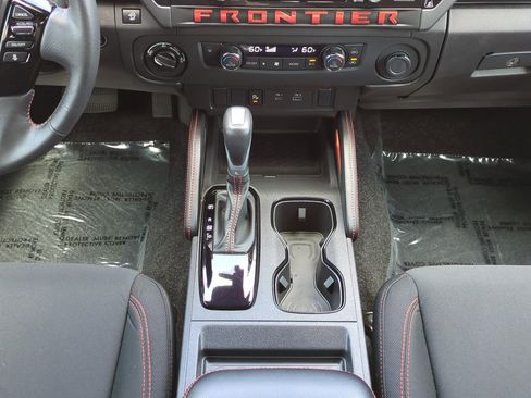 Certified 2025 Nissan Frontier PRO-4X w/ Tow Package AWD/4WD image 24