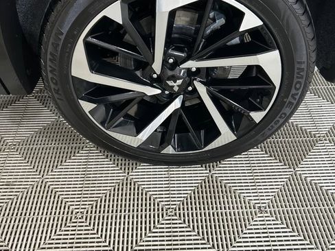 Used 2024 Mitsubishi Outlander SE image 9