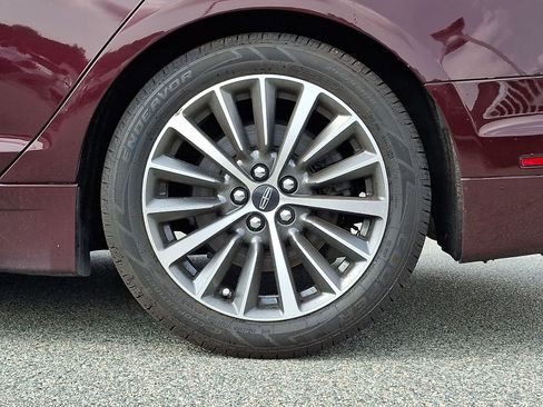 Used 2018 Lincoln MKZ Premiere FWD image 9