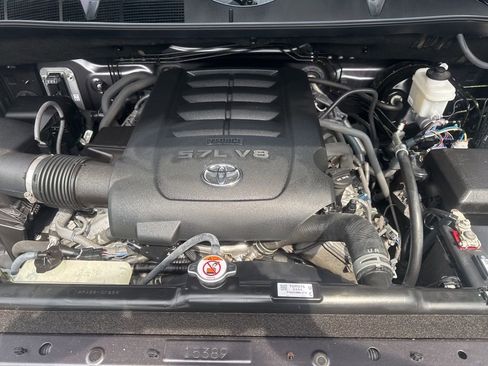 Used 2019 Toyota Tundra SR5 w/ TRD Off Road Package image 10