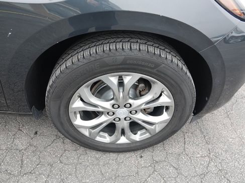 Used 2019 Buick Enclave Avenir image 11