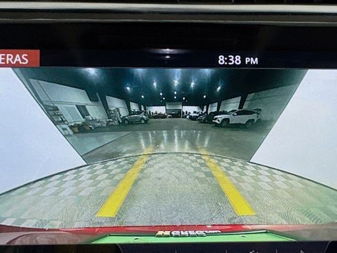 Used 2020 Land Rover Range Rover Evoque SE image 18